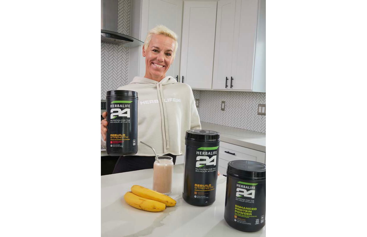Get the recipe for Herbalife sponsored athlete Heather Jackson's Banana SplitShake, featuring Herbalife24® Rebuild Strength StrawBerry Shortcake, Rebuild Strength Chocolate and Herbalife24® Enhanced Protein Powder