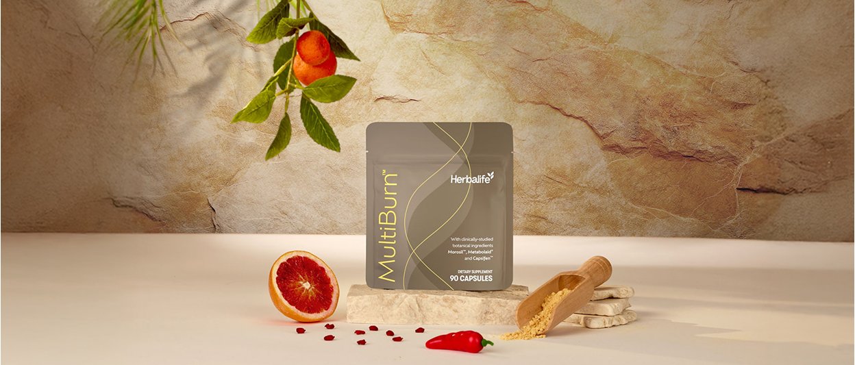 A pack of Herbalife MultiBurn™ capsules with featured ingredients like Moro blood orange, hibiscus, lemon verbena and chili pepper.